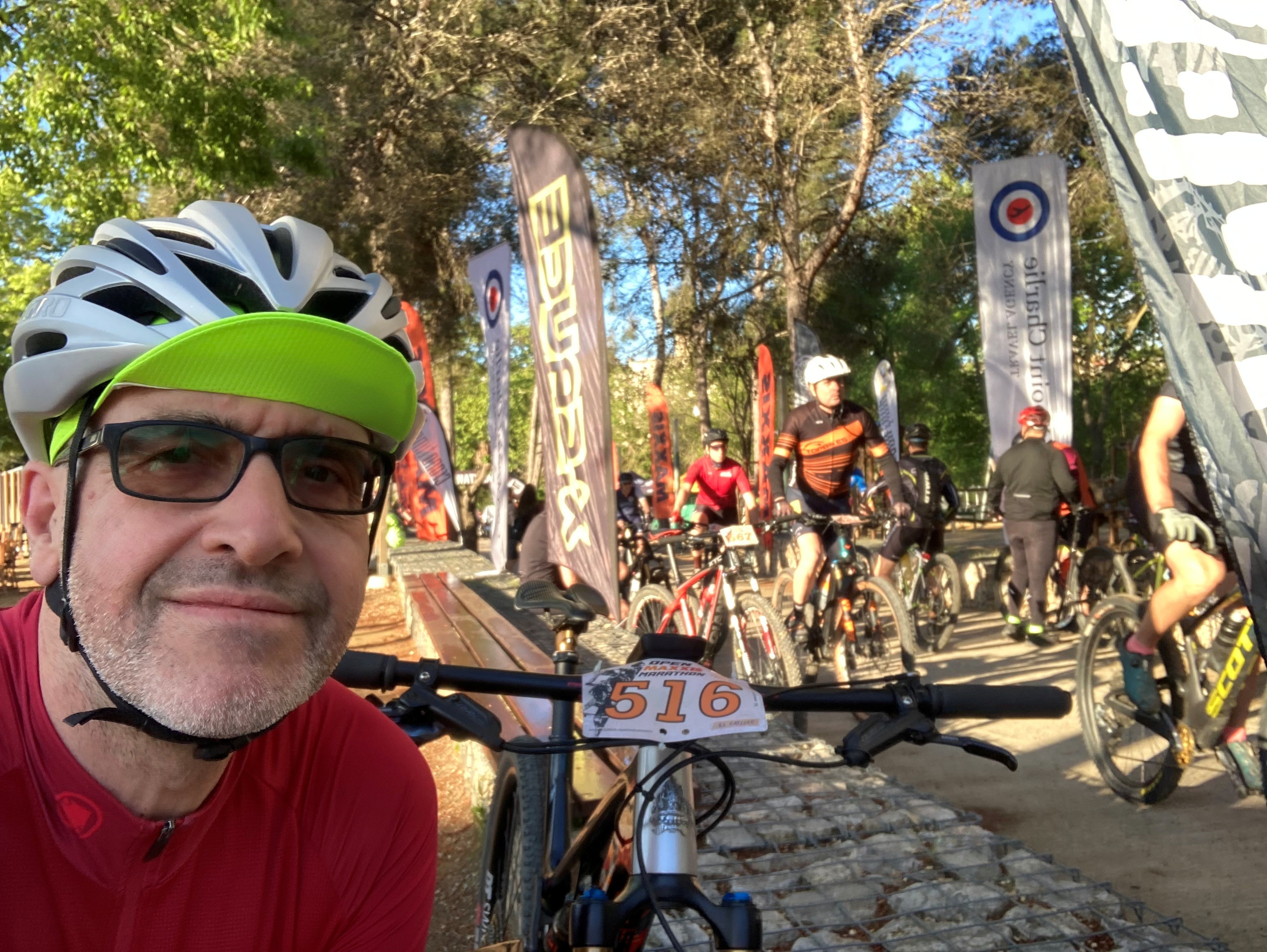 Foto del mecánico y propietario de B-BIKES